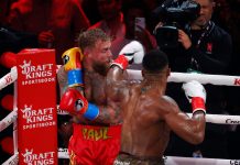 “Vergonzoso”: el video de la polémica actitud del rincón de Jake Paul antes de que sufriera el brutal KO ante Anthony Joshua