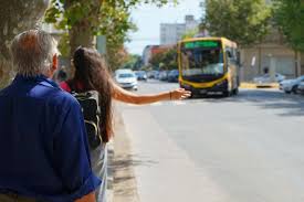 El Ejecutivo elevó al HCD el pedido de prórroga por 120 días de los permisos para el transporte de micros urbanos