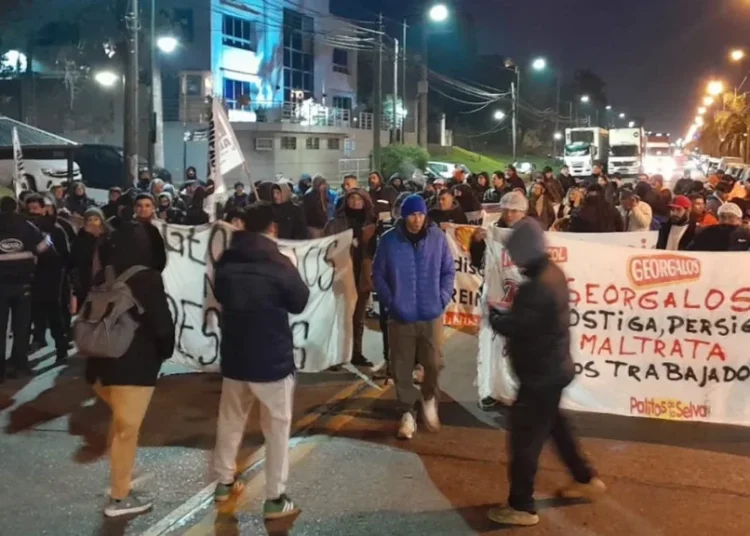 Cerraron ocho empresas por día en la provincia de Buenos Aires desde la llegada de Javier Milei