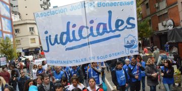 Además de los docentes, los judiciales de la Provincia de Buenos Aires también analizan medidas de fuerza