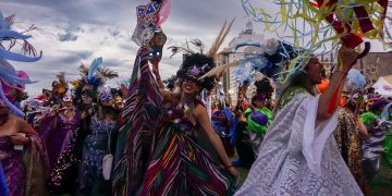 Fin de semana extra largo en Necochea, con el Día de los Enamorados y el Segundo Carnaval de Máscaras