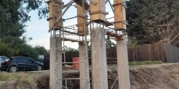 Prosigue la obra del nuevo pórtico de ingreso a la Villa del Deportista