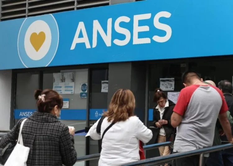 El Gobierno creó un registro para identificar a los beneficiarios de políticas sociales