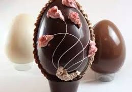 Cae hasta 15% la producción de huevos de Pascua y crece la preocupación en el sector chocolatero