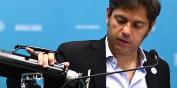 PASO y desdoblamiento: el debate que reaviva la polémica entre Axel Kicillof y La Cámpora