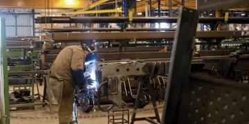 La metalúrgica cayó 10 puntos en febrero y la capacidad instalada está al 40%