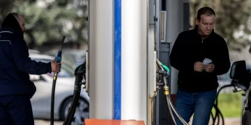 Aumentaron los combustibles entre 6% y 8% en todo el país