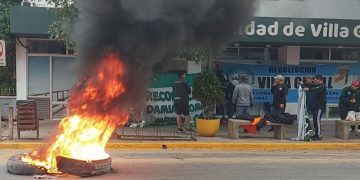 Tensión en Villa Gesell: Camioneros protesta frente al municipio por el recorte del servicio de barrido