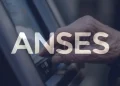 ANSES comenzó este viernes 10 de abril con los pagos: aumentos, bonos y todas las fechas confirmadas