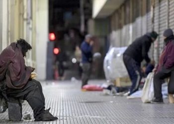 Municipios bajo presión: la demanda social crece mientras el Estado nacional se retira