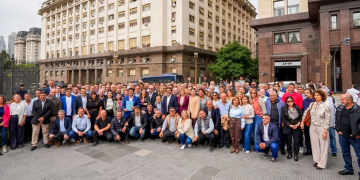 Intendentes, entre ellos Arturo Rojas, volverán este miércoles a marchar en reclamo de fondos adeudados por Nación