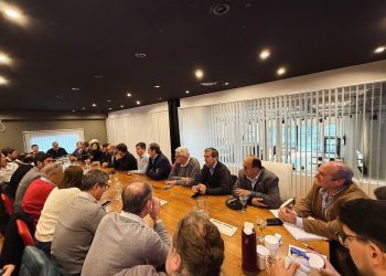 Intendentes de la UCR le piden a Provincia la libre disponibilidad del 100% del fondo a los municipios