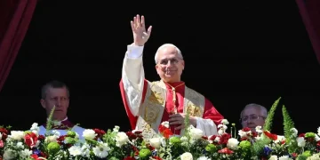 «Nos estamos acostumbrando a la violencia», dijo este domingo el Papa León XIV