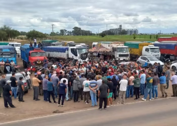Se profundizó la protesta de los transportistas de granos en las rutas de varias provincias