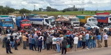 Se profundizó la protesta de los transportistas de granos en las rutas de varias provincias