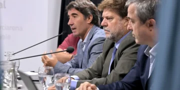 El radicalismo, en la voz del intendente de Lobería Pablo Barrena, quiere instalar la idea de elecciones separadas en los municipios
