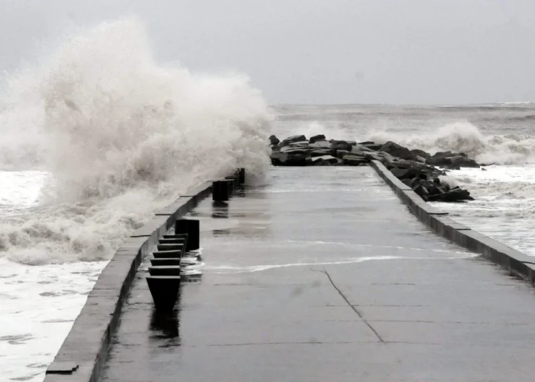 Mar del Plata: anuncian ráfagas de 100 km/h, lluvias, olas grandes y frío a partir del jueves