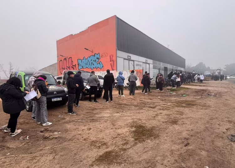 En el Gobierno observan con preocupación el impacto del plan económico en los centros urbanos con más votantes