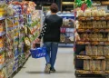 El consumo masivo retrocedió en abril