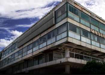 ¿Qué deberá hacer el grupo que comprará el edificio del Complejo Casino y cuáles serán las condiciones de la operación?