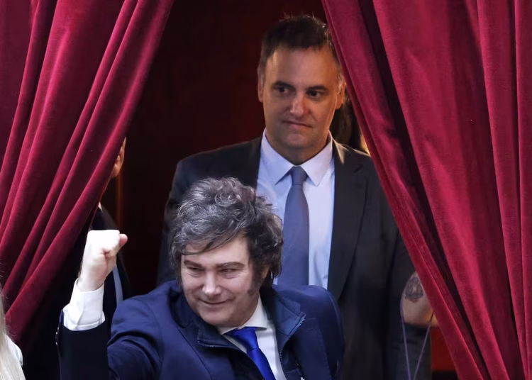 Adorni y la renuncia que el país espera