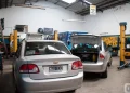 La crisis económica reduce la actividad en los talleres mecánicos en Mar del Plata: «El auto llega cuando ya no da para más»
