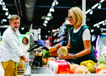 Mercantiles acordaron un aumento del 5,7% trimestral más y bono de $50 mil