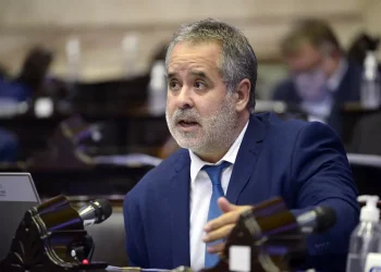 “Topo” Rodríguez advirtió sobre el riesgo de perder la Zona Fría y describió un deterioro económico que golpea a la clase media