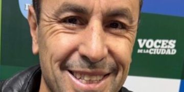 EMSUR suma una nueva retroexcavadora para enfrentar los anegamientos rurales