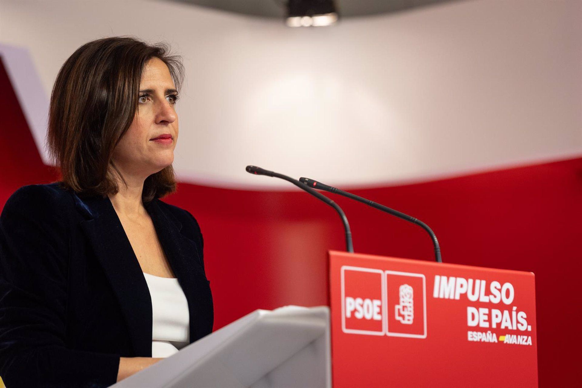 El PSOE cree que Feijóo “obvia la charca de corrupción en la que nada Ayuso” por “miedo al juicio final”
