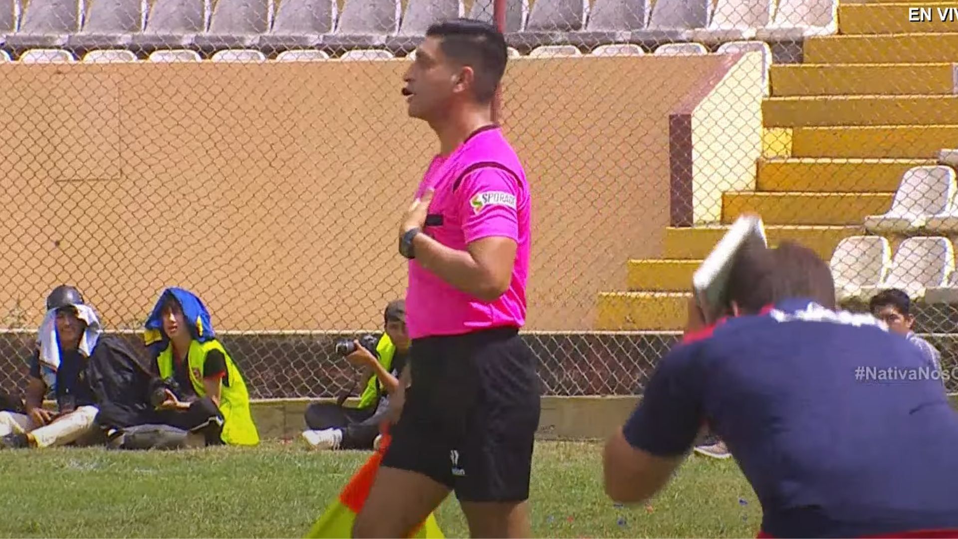 Insólito error de un árbitro en la Liga 2: le cobró ‘offside’ a portero tras realizar saque de meta en Alianza Universidad vs Llacuabamba